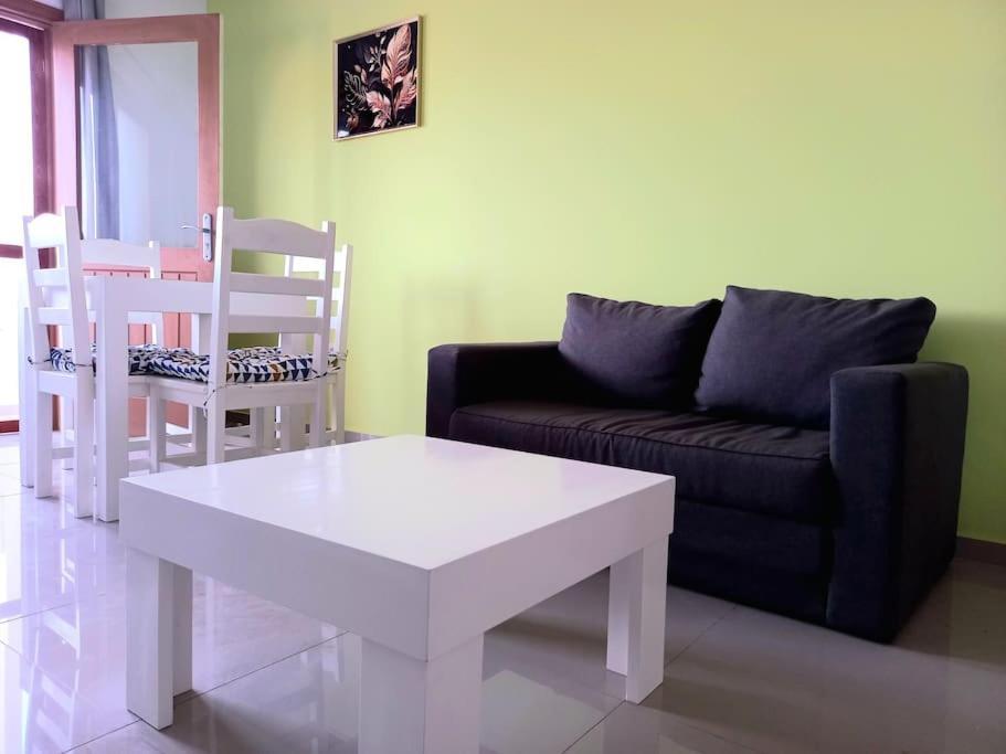 Apartamento Em Santa Maria- Espacoso&Confortavel Luaran gambar