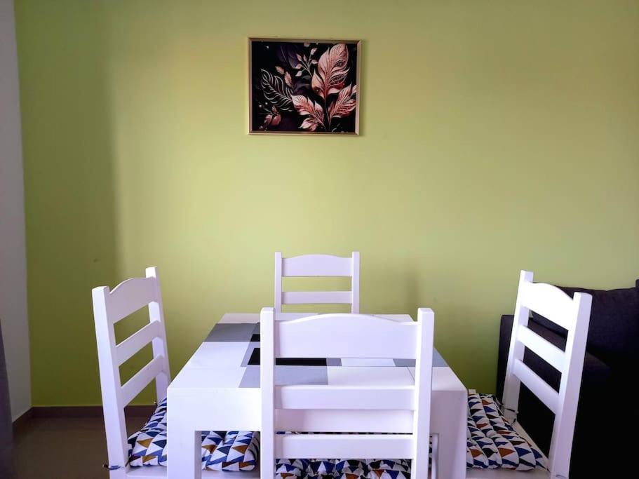 Apartamento Em Santa Maria- Espacoso&Confortavel Luaran gambar